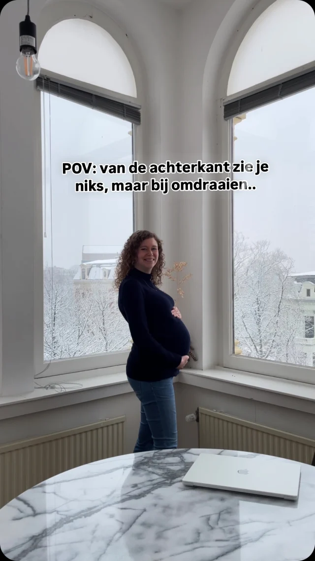 Tadaaa 🤪🤗🤰🏼
Van de voorkant is het niet te missen! 😂
#zwanger #onlineondernemer #vrouwelijkeondernemer #verlof